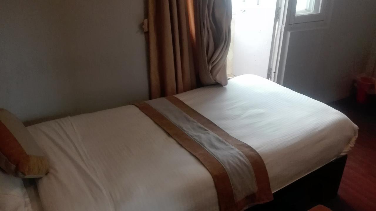 Nana Yala Chhen Hotell Lalitpur Exteriör bild